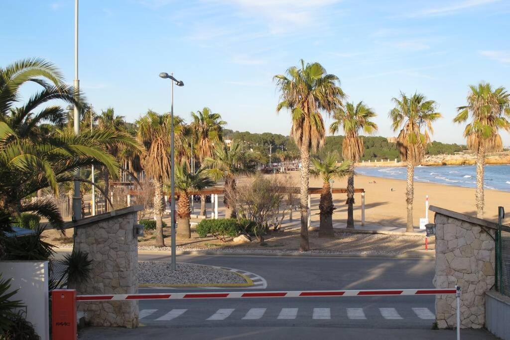 Apartment In Front Of Arrabassada Beach 타라고나 외부 사진
