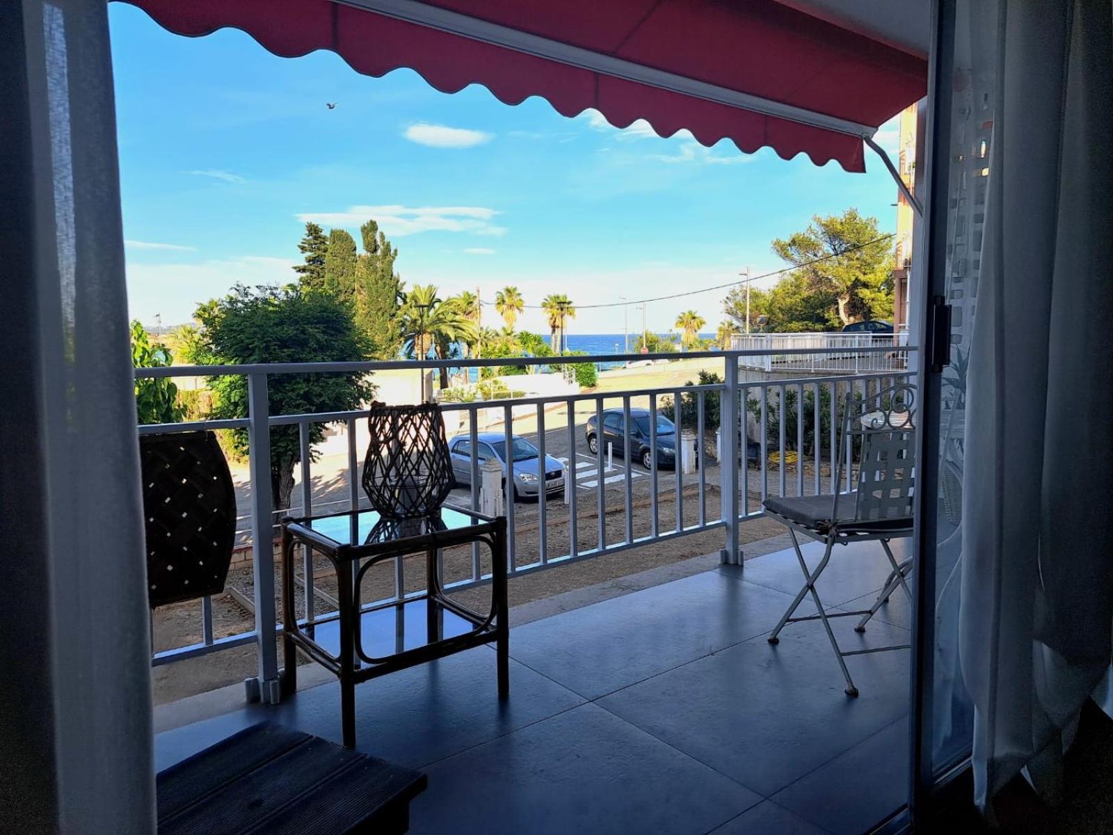 Apartment In Front Of Arrabassada Beach 타라고나 외부 사진