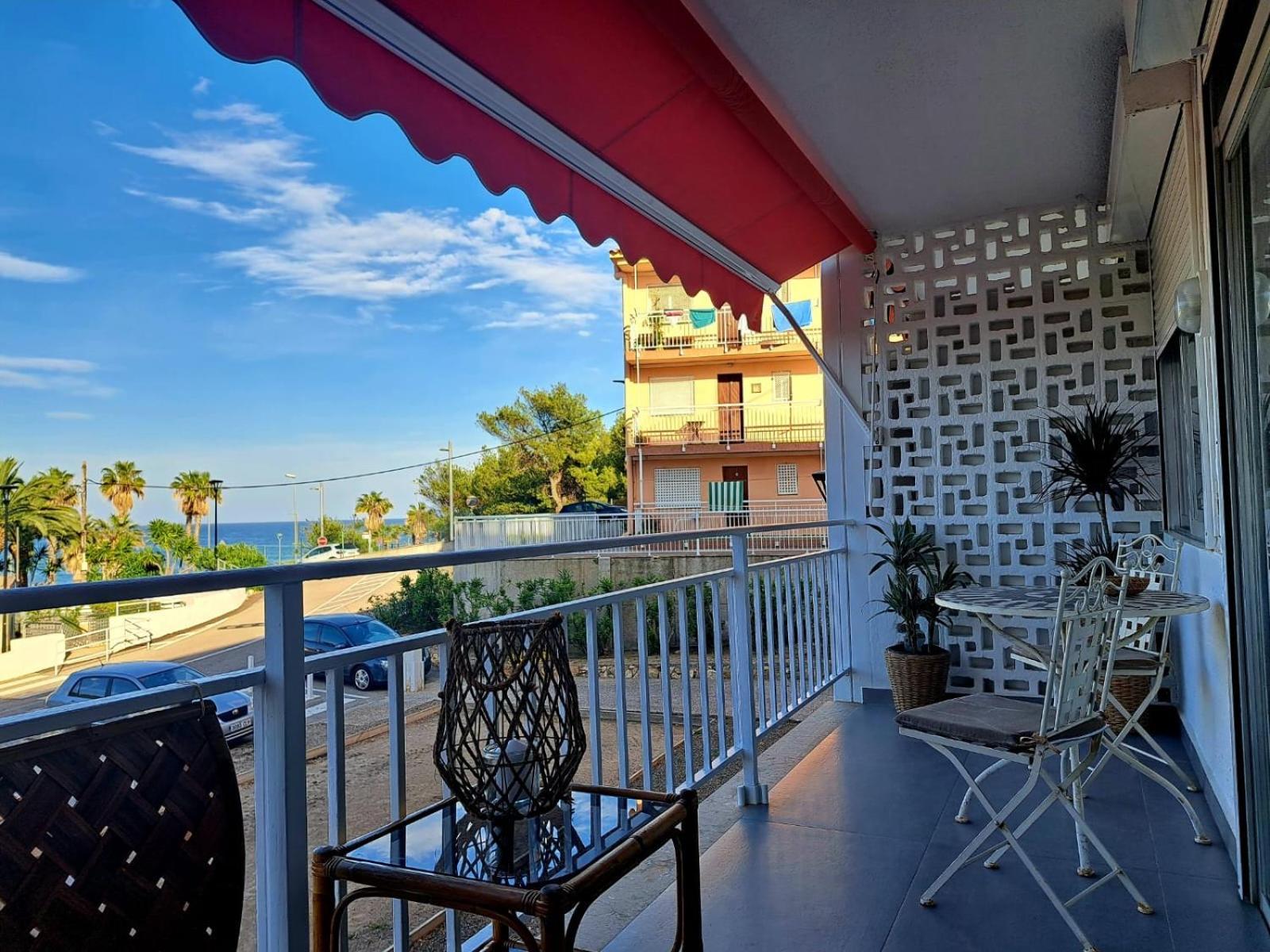 Apartment In Front Of Arrabassada Beach 타라고나 외부 사진